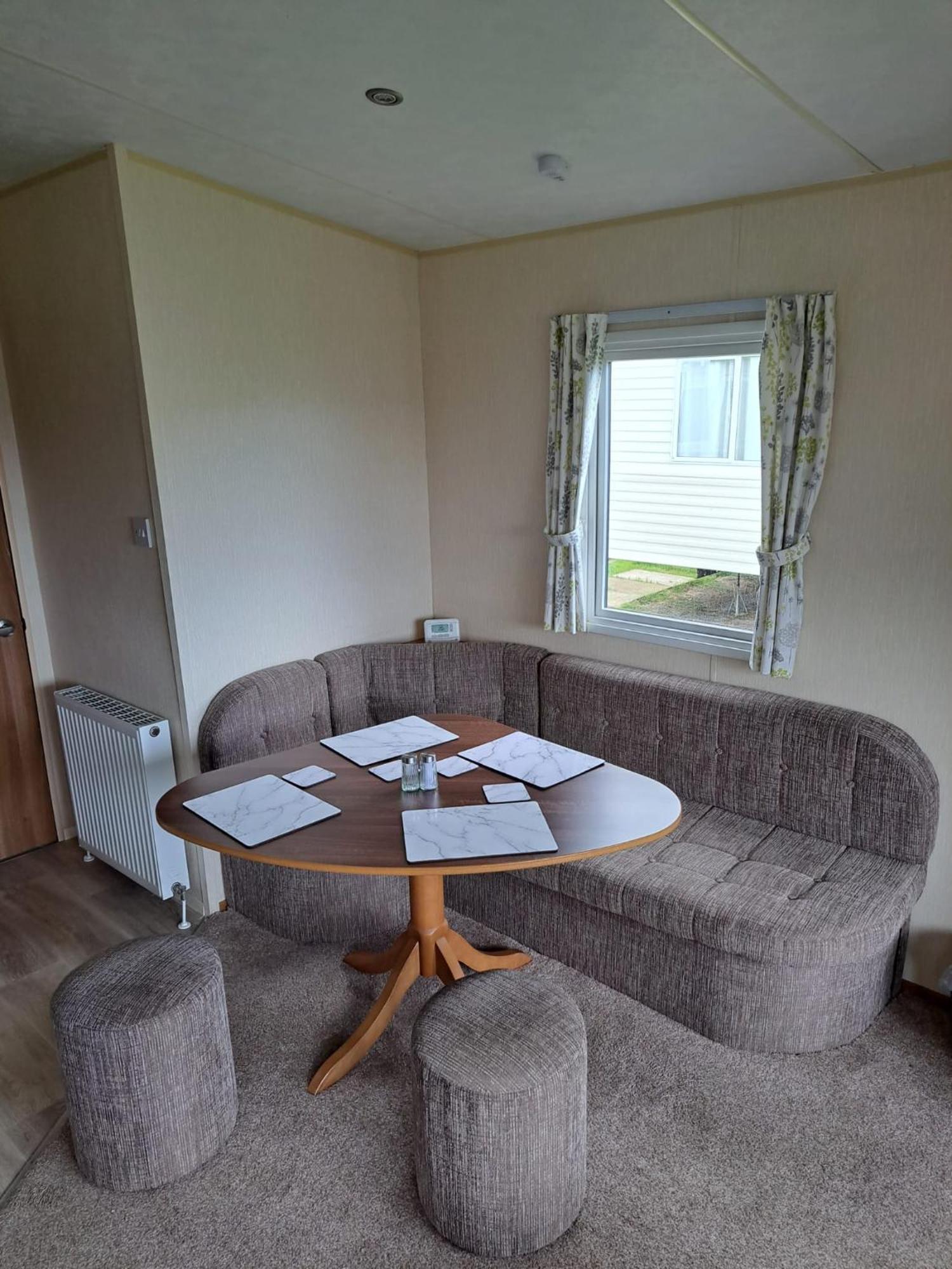 Caravan Waxholme Exterior foto